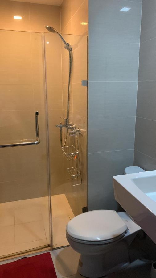 باساي 81 Newport Boulevard Cluster 4 - 8F Across Naia Airport, Terminal 3 المظهر الخارجي الصورة